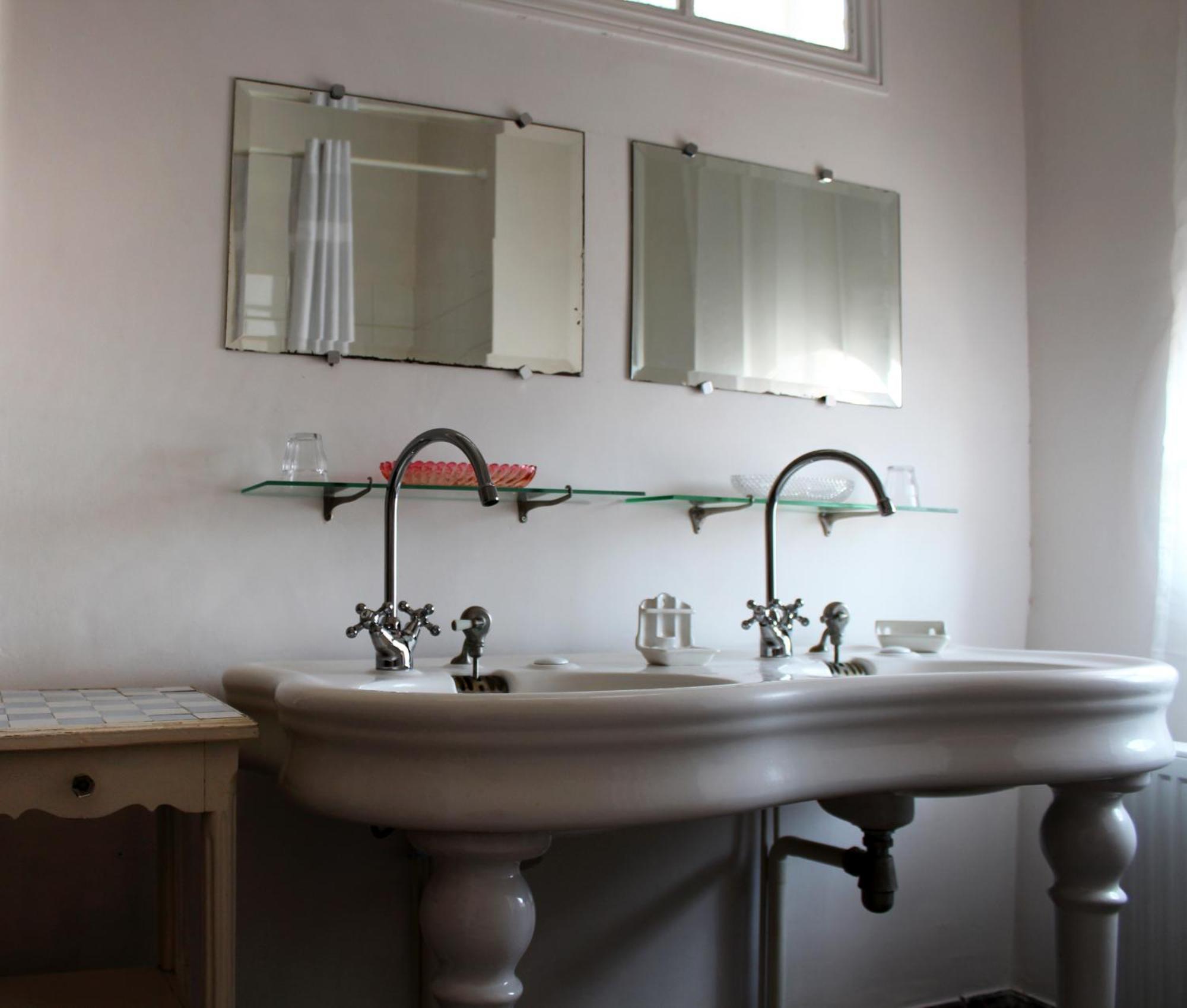 Chambres D'Hotes La Distillerie B&B Saint-Germain-du-Bois Экстерьер фото